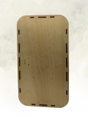 Drewniany incense holder w aranżacji rytuałowej