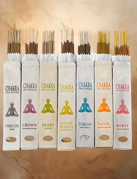 Rytualne kadzidełka z drzewa sandałowego w pudełku