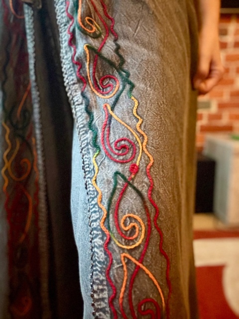 Flow Skirt Trousers – Stone Spirit. Ruch, który uspokaja. Kolor, który ugruntowuje.