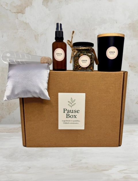 Pause Box – prezentowy zestaw do relaksu z herbatą, świecą, zaparzaczem, maską i mgiełką