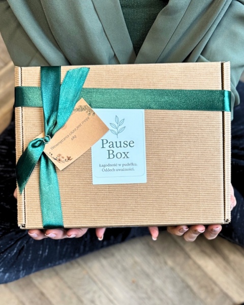 Pause Box – świeca sojowa o zapachu pomarańczy i bergamotki