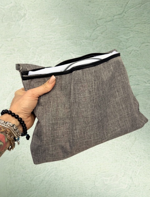 Mata podróżna do jogi – lekka, składana i zawsze gotowa na Twoją praktykę.