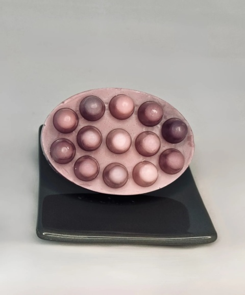 Ręcznie robione mydło w kształcie masażera